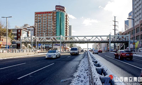朝陽(yáng)街建設(shè)路口人行天橋